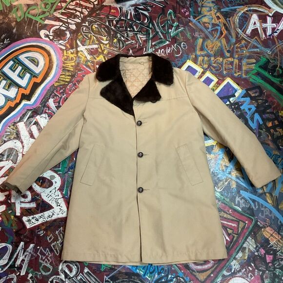 Vintage 1970s Sears Tan Overcoat w Faux Fur Collar - Men’s Size 40 Regular - Picture 1 of 12